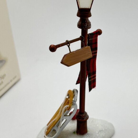 Hallmark Keepsake 2007 Ornament Lamppost Sign Winter Park Sledding Red Birds - Picture 2 of 10
